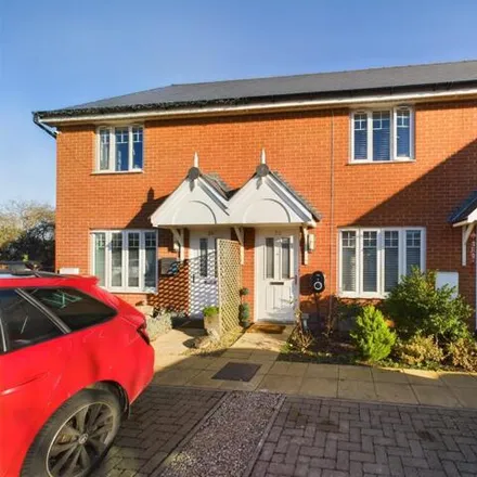 Buy this 2 bed townhouse on Engine Lane in Buckinghamshire, HP22 7BB