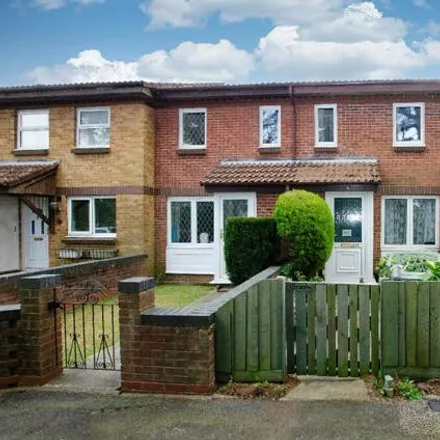 Buy this 2 bed townhouse on Kenwyn Close in West End, SO18 3PJ