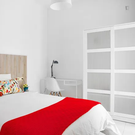 Rent this 5 bed room on Carrer de la Portaferrissa in 18, 08002 Barcelona
