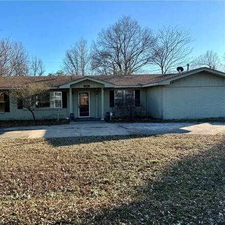 Buy this 4 bed house on 475 Oakwood Road in Poteau, OK 74953