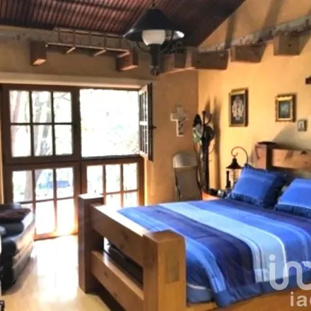 Buy this 6 bed house on Privada Hacienda de Bonastey in Zona Esmeralda, 52938 Ciudad López Mateos