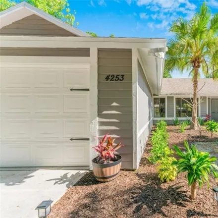 Image 4 - 4245 Prairie View Drive South, Sarasota, FL 34232, USA - House for sale