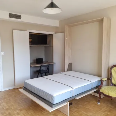 Image 8 - 7 Rue Sergent Bobillot, 38000 Grenoble, France - Apartment for rent