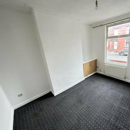 Image 2 - Hollybush Street, Manchester, M18 8PS, United Kingdom - Townhouse for rent