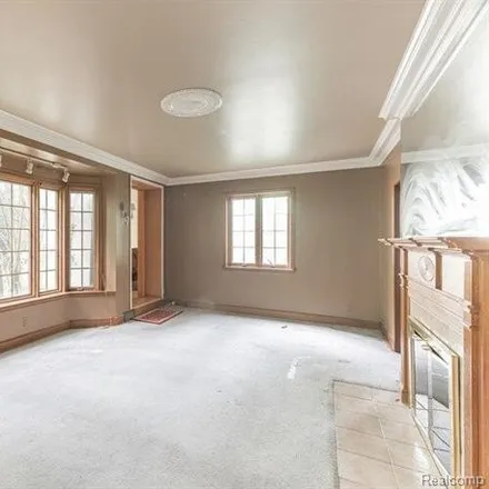 Image 5 - 31325 Lahser Road, Beverly Hills, MI 48025, USA - House for sale