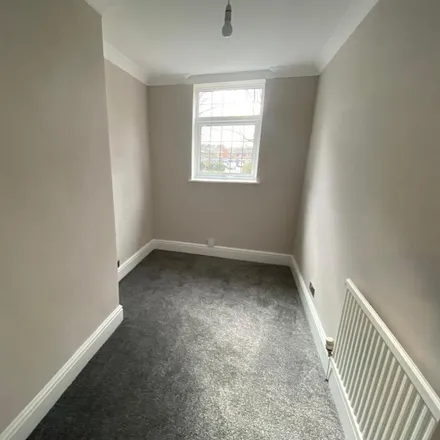 Image 7 - Lightbown Street, Darwen, BB3 0DY, United Kingdom - Townhouse for rent