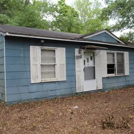 Buy this 3 bed house on 2621 Leone Drive North in Macon, GA 31206