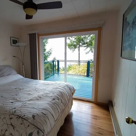 Rent this 1 bed townhouse on Pender Island in BC V0N 2M1, Canada