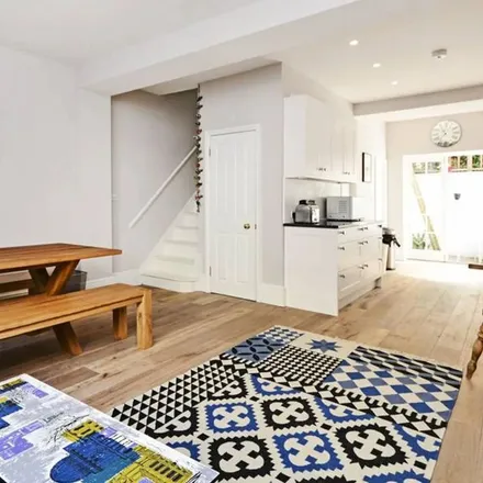 Rent this 4 bed apartment on Warneford Street in London, E9 7NG