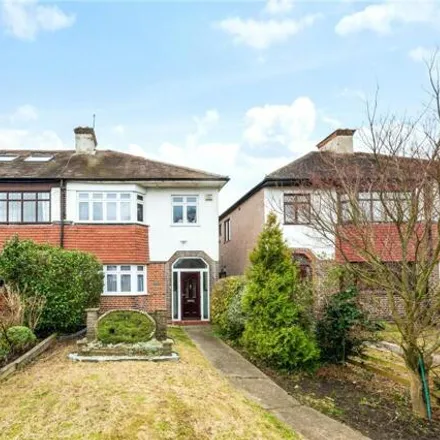 Buy this 3 bed duplex on Bromley Common in Chatterton Village, London
