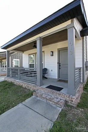 Buy this 3 bed house on 1055 North K Street in Pensacola, FL 32501