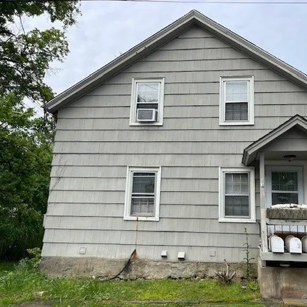 Rent this studio house on 37 Richmondville Ave Unit 3 in Westport, Connecticut