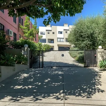 Image 2 - 1634 Redesdale Avenue, Los Angeles, CA 90026, USA - Townhouse for rent