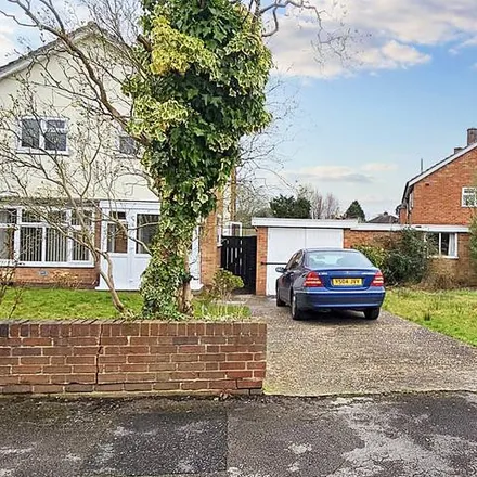 Rent this 3 bed house on Newnham Rise in Shirley, B90 3QT