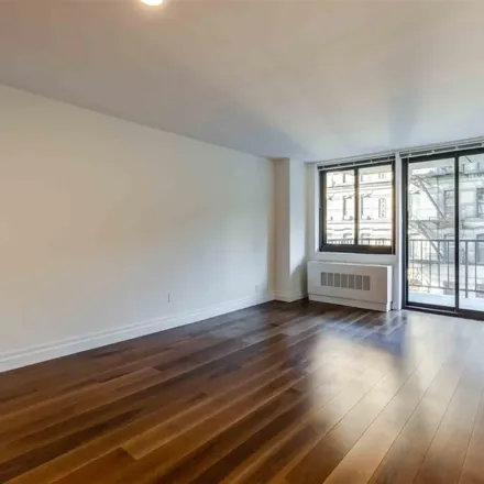 Rent this 2 bed apartment on 200 East 82nd Street in New York, NY 10028