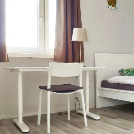 Rent this 4 bed room on Aleja "Solidarności" 161 in 00-877 Warsaw, Poland
