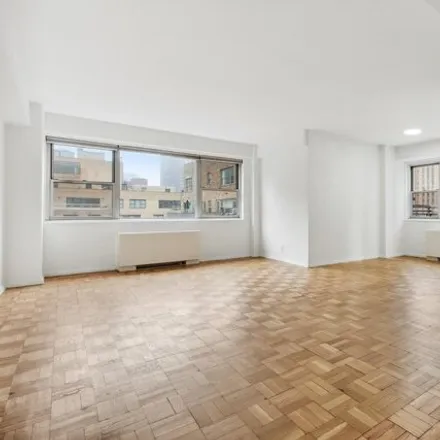 Image 8 - 321 East 48th Street, New York, NY 10017, USA - Condo for sale