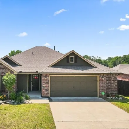 Buy this 3 bed house on East 126th Place North in Collinsville, OK 74021