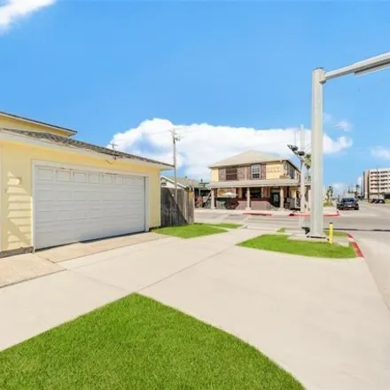 Buy this 3 bed house on 2479 35th Street in Galveston, TX 77550