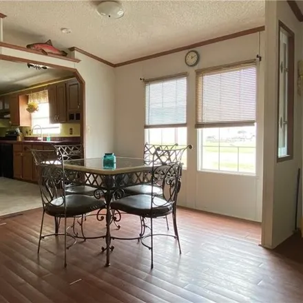 Image 3 - 1935 S Doughty St, Rockport, Texas, 78382 - Apartment for sale
