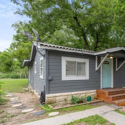 Rent this 3 bed house on 701 Northington Street in Burnet, TX 78611