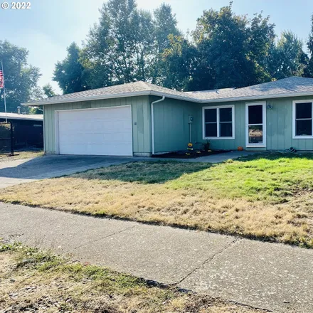Buy this 3 bed house on 1116 Surrey Lane in Eugene, OR 97402