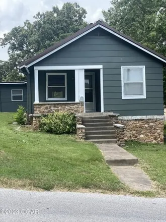 Rent this 2 bed house on 1114 Wilson Avenue in Neosho, MO 64850