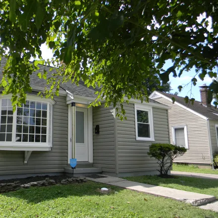 Buy this 2 bed house on 1512 Wurtele Avenue in Louisville, KY 40208