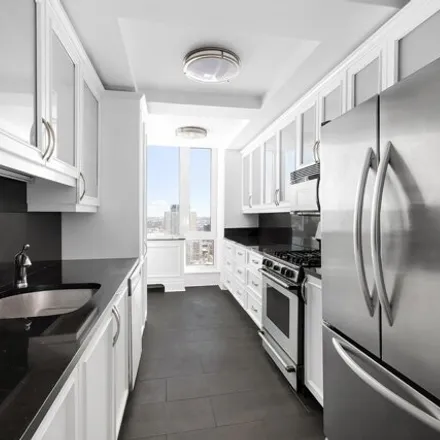 Image 4 - The Saville, East 77th Street, New York, NY 10021, USA - Apartment for rent