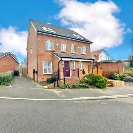 Buy this 3 bed townhouse on Montagu Drive in Bilston, WV14 0UY