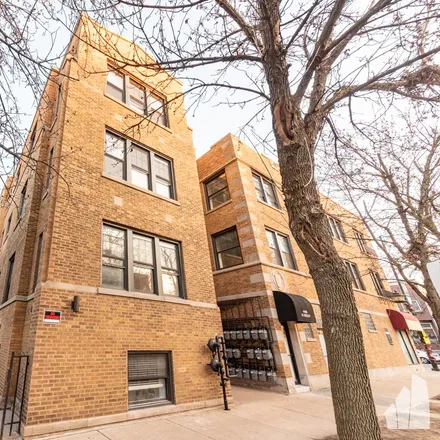 Rent this 2 bed apartment on 2020 West Montrose Avenue