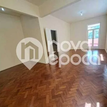 Buy this 3 bed apartment on Multicoisas in Rua Voluntários da Pátria, Botafogo