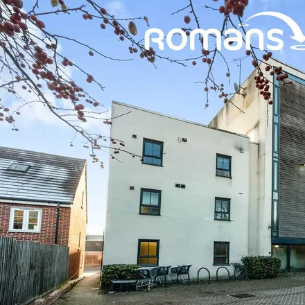 Rent this 2 bed apartment on Sinclair Drive in Basingstoke, RG21 6AE