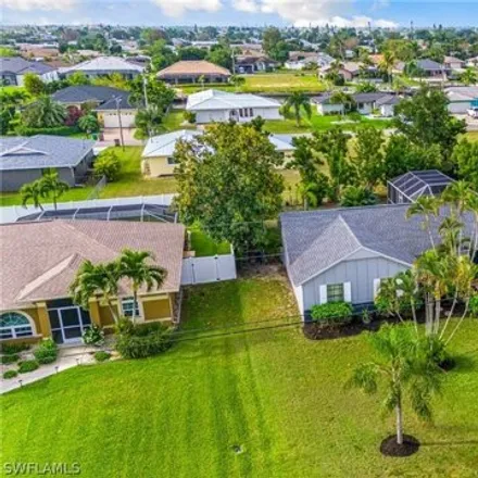 Image 2 - 1382 Southeast 16th Street, Cape Coral, FL 33990, USA - House for sale