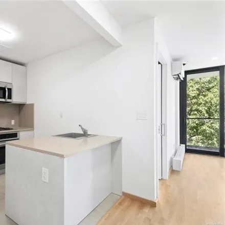 Image 5 - 18 Monitor Street, New York, NY 11222, USA - Apartment for rent