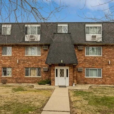 Rent this 2 bed condo on 17270 71st Court in Tinley Park, IL 60477