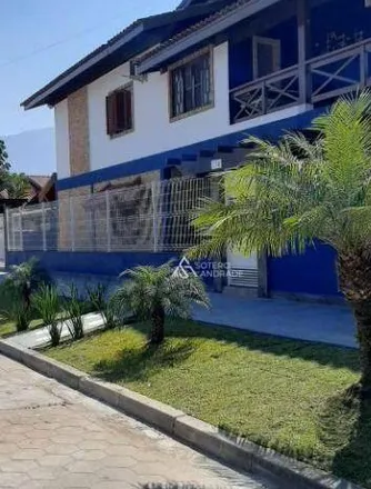 Buy this 6 bed house on Avenida Escorpião in Portal da Fazendinha, Caraguatatuba - SP