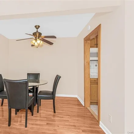 Image 6 - 534 Riverdale Avenue, Lowerre, City of Yonkers, NY 10705, USA - Condo for sale