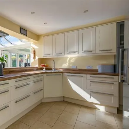 Image 7 - Great Oaks Park, Guildford, GU4 7JG, United Kingdom - House for sale