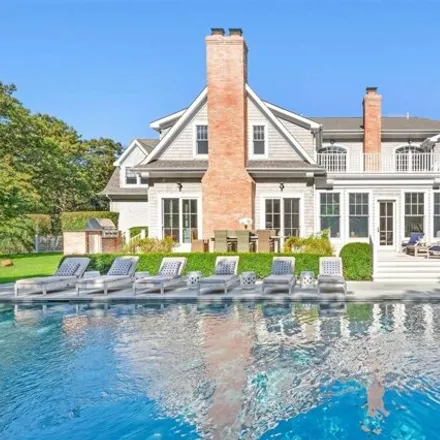 Buy this 6 bed house on 17 Diane Drive in Northwest Harbor, East Hampton