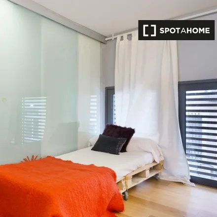Image 14 - Carrer de Montmany, 22, 08012 Barcelona, Spain - Apartment for rent