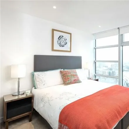 Image 1 - Pioneer Point, Winston Way, London, IG1 2ZE, United Kingdom - Room for rent