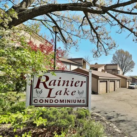 Buy this 2 bed condo on 3201 Ramsey Court in Columbus, OH 43231