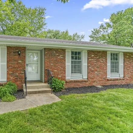 Buy this 3 bed house on 3353 South Robberson Avenue in Springfield, MO 65807