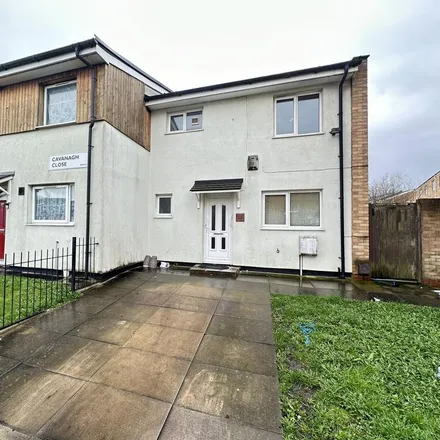 Rent this 3 bed duplex on Shakespeare Walk in Brunswick, Manchester