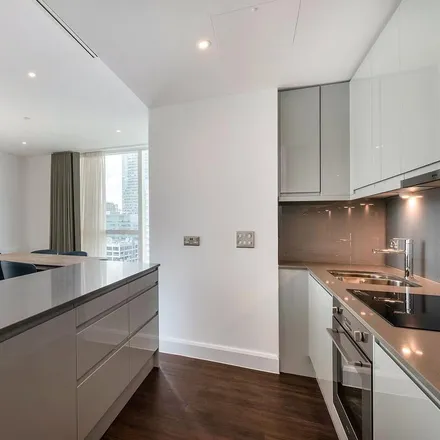 Image 4 - Maine Tower, 9 Harbour Way, Canary Wharf, London, E14 9ZP, United Kingdom - Apartment for rent