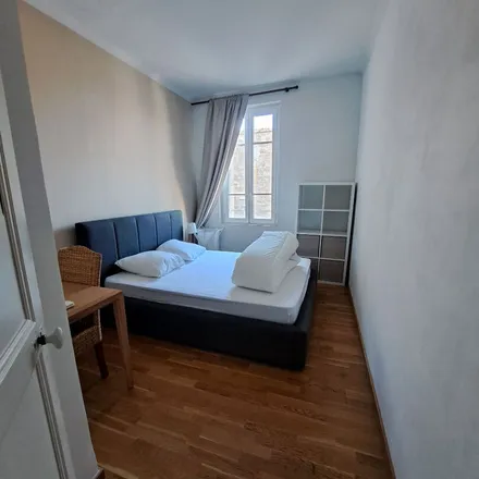 Image 5 - Hôtel de Ville, 15 Place de l'Horloge, 84000 Avignon, France - Apartment for rent
