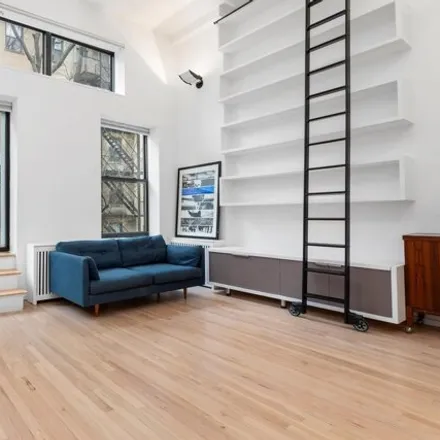 Image 2 - 232 West 75th Street, New York, NY 10023, USA - Apartment for sale