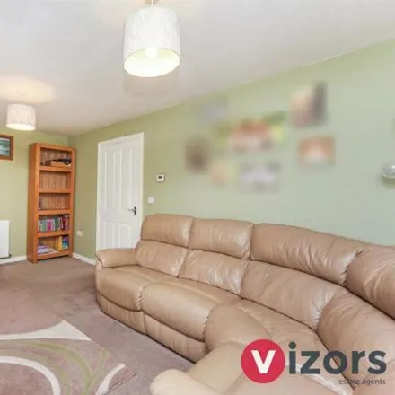 Image 4 - Aston Close, Redditch, B98 7GA, United Kingdom - Townhouse for sale