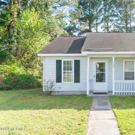 Buy this 2 bed house on 712 Pinewood Dr in Jacksonville, North Carolina